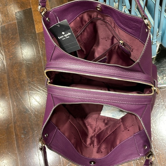Kate Spade Leila Medium Triple Compartment Shoulder Bag
Ripe Plum
NWT - Picture 13 of 16